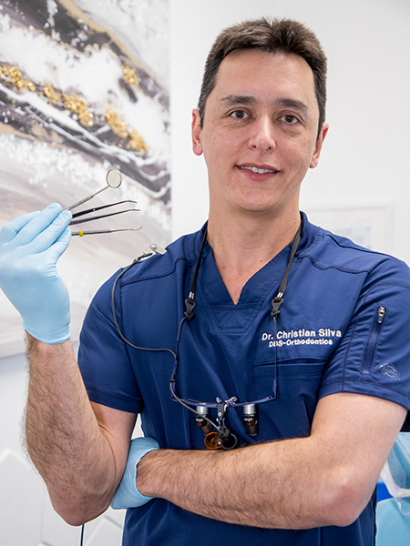 Dr. Christian Silva