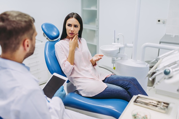 When An Emergency Dentist May Recommend An Immediate Tooth Extraction